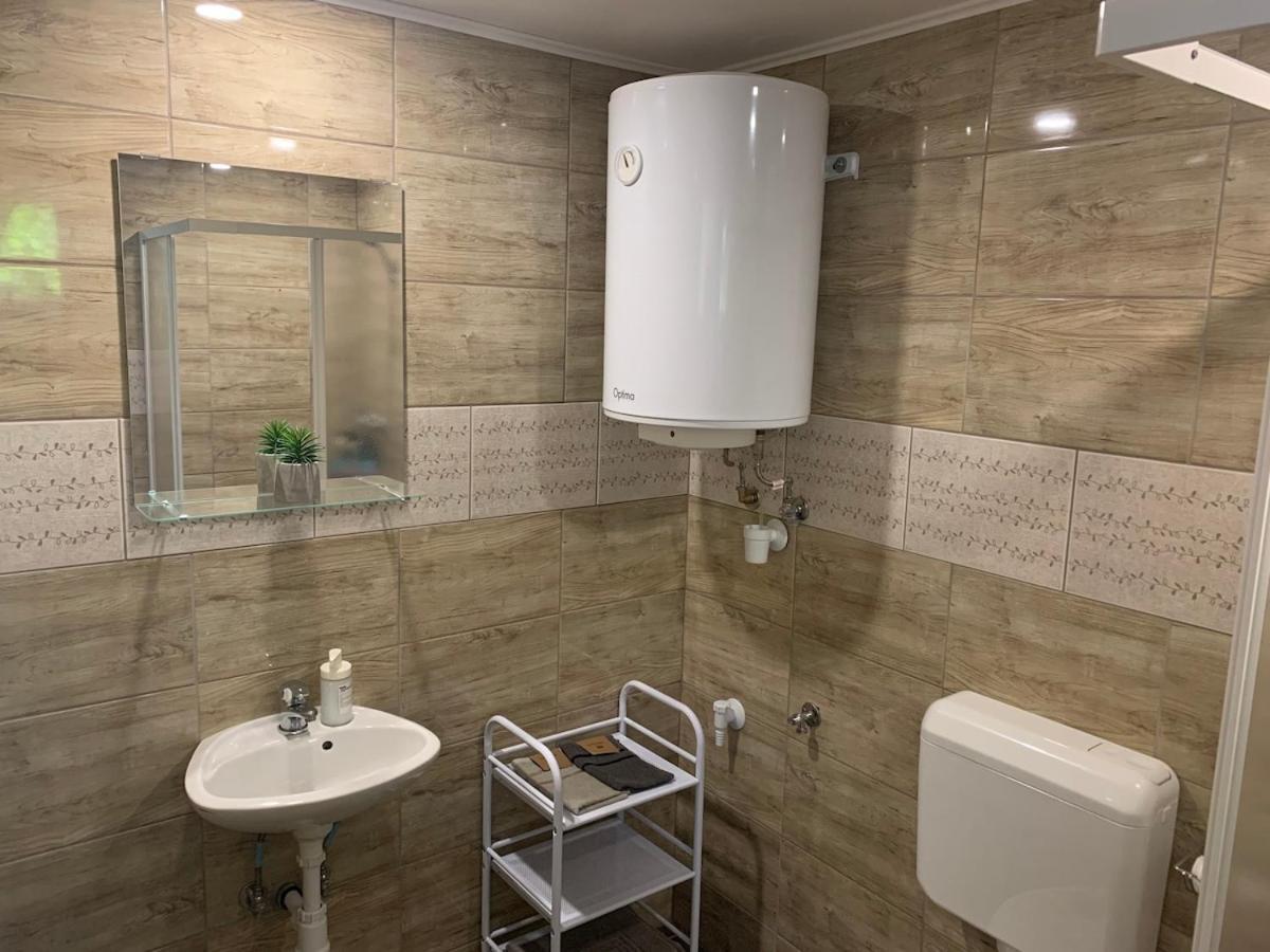 Tejfeles Vendeghaz Apartment Porva Exterior foto