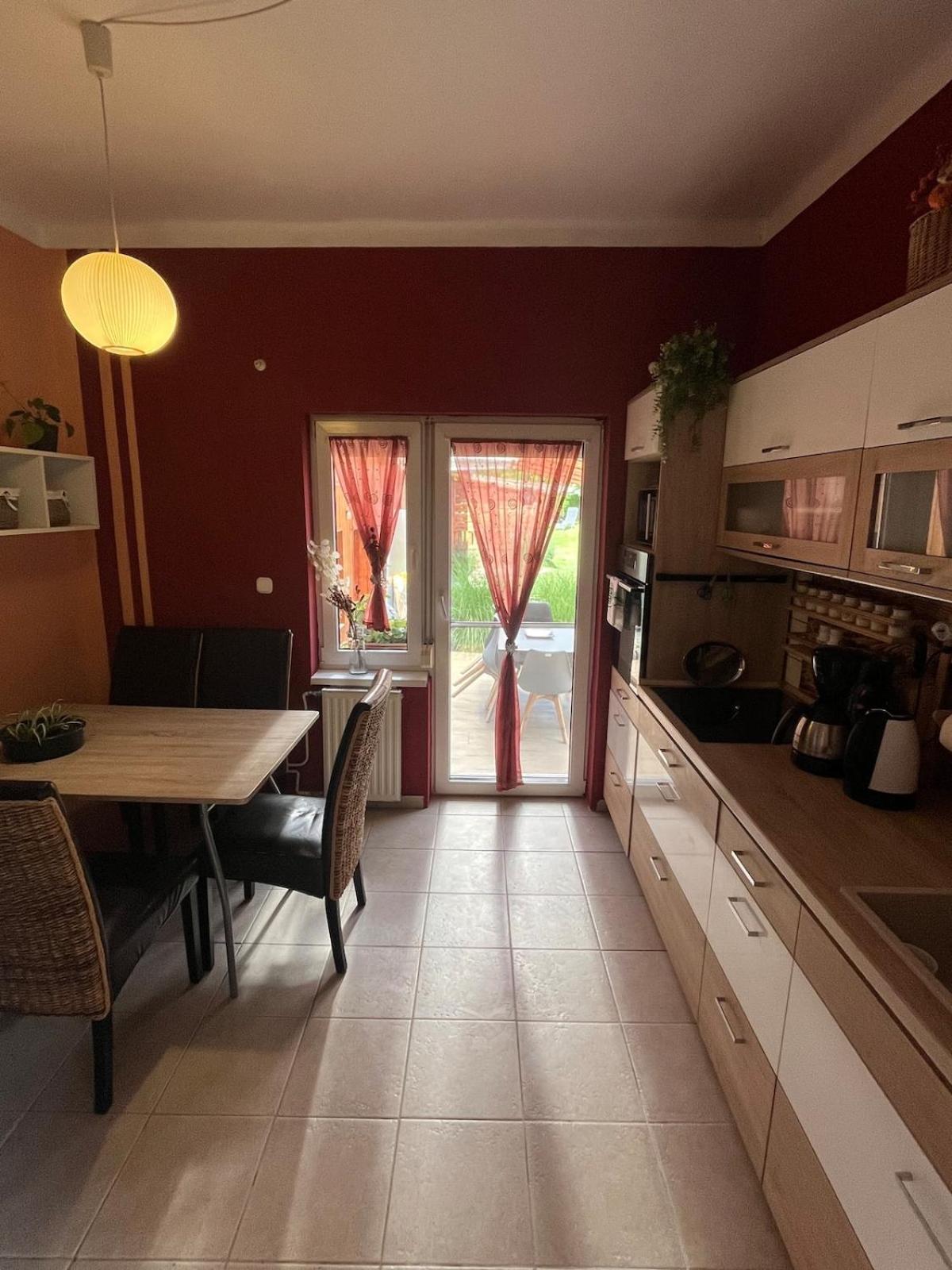 Tejfeles Vendeghaz Apartment Porva Exterior foto